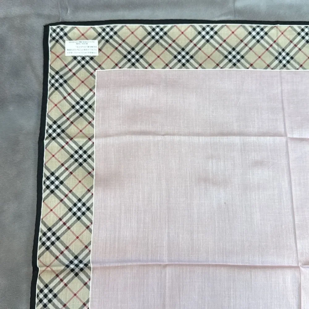 NWT Burberry Scarf - Picture 4 of 7